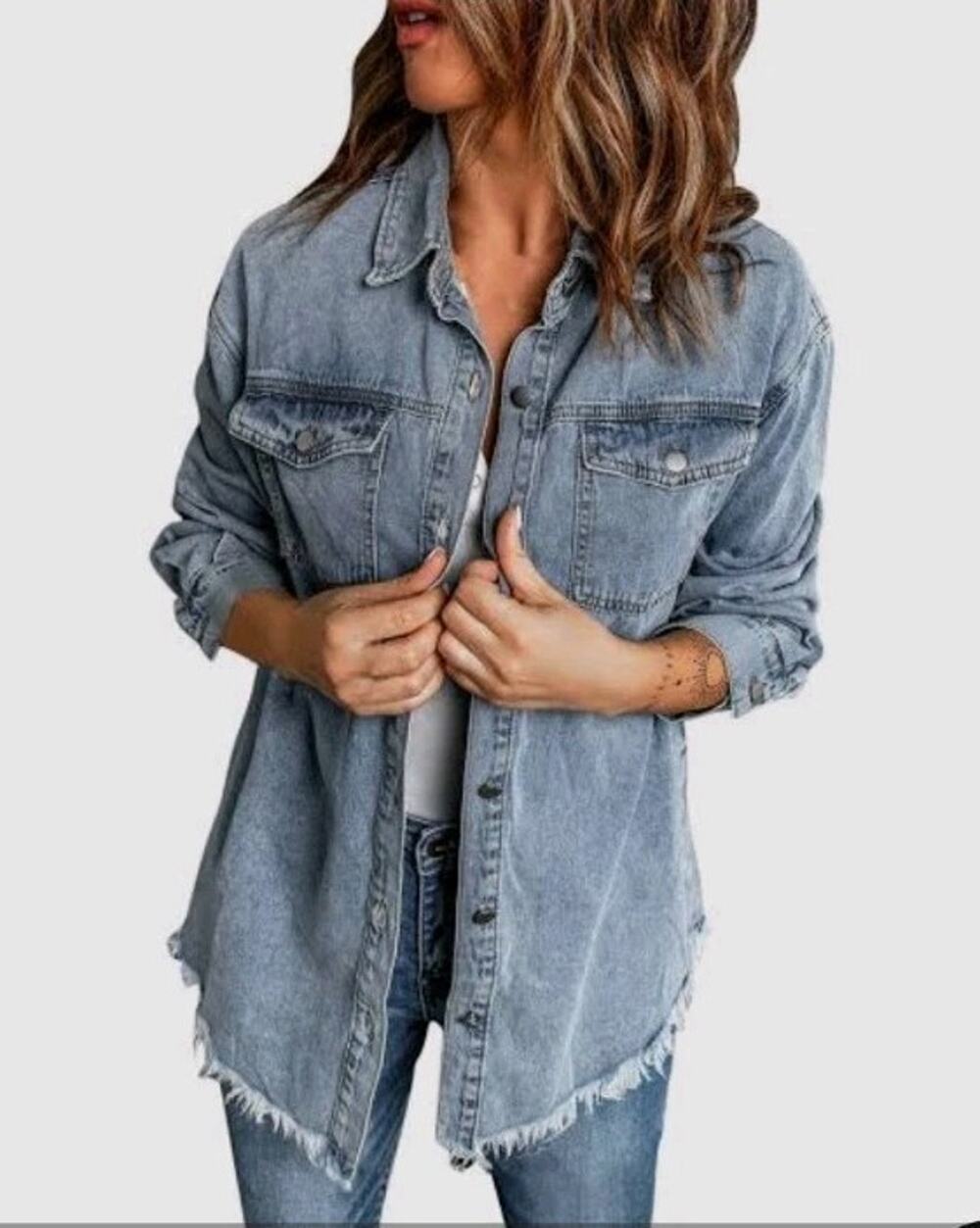 Women's Button Up Denim Shirt Pockets Sz S Fall Layering Raw Hem Grunge Boho
